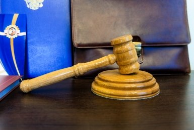 Суд, молоток, судья Евгений  Кулешов, ИА PrimaMedia.ru