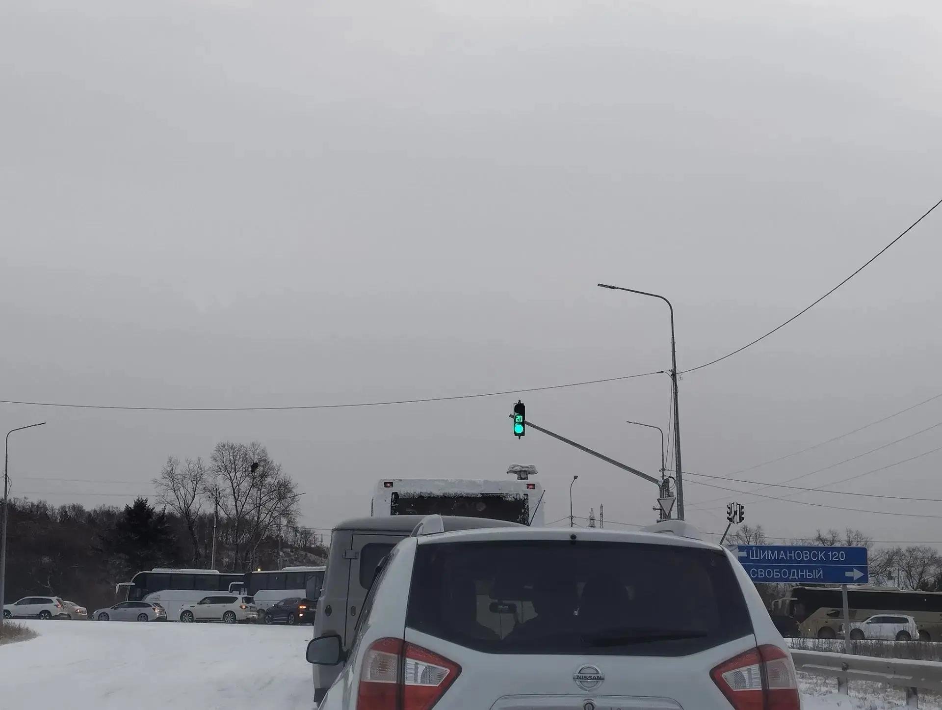 Из-за снегопада в Свободном встало движение телеграм-канал &quotНепростой Свободный&quot (18+)